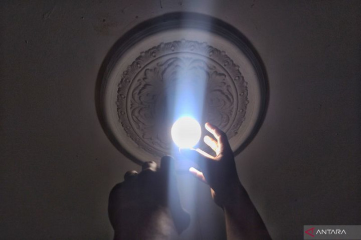 PLN Beri Potongan 10 Persen ke Pelanggan Terdampak <i>Blackout</i> Sumatra