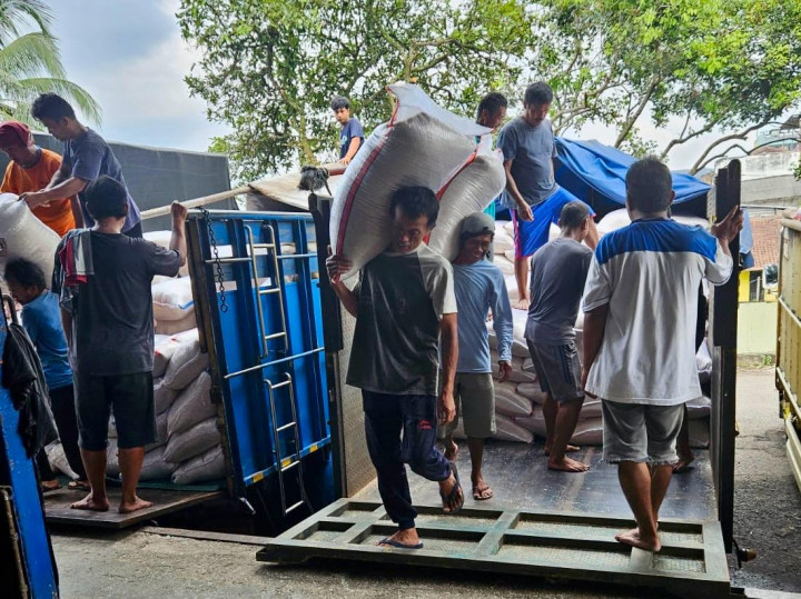 Bulog Jabar Serap 185 Ribu Ton Beras Petani