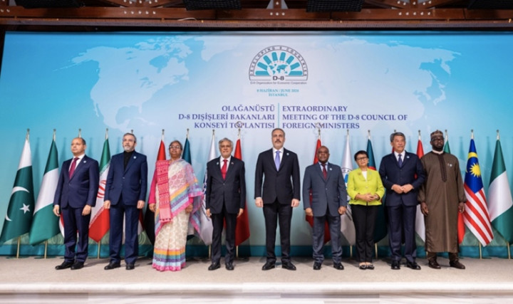 Menlu Retno Bersama Kelompok D-8 Desak Beri Tekanan Besar ke Israel