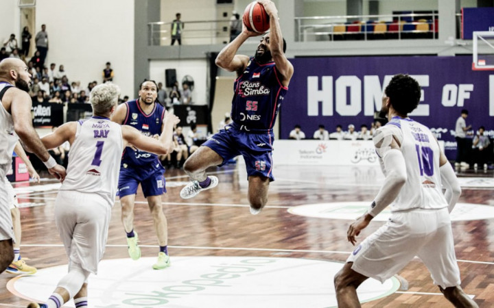 RANS Simba Bogor Atasi Perlawanan Tangerang Hawks Basketball