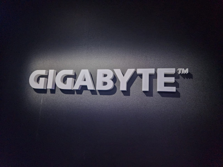 Gigabyte di Computex 2024, dari AI Sampai Monitor 49 inci QD-OLED