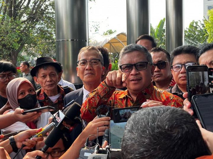 Ditanya Soal Hubungannya dengan Advokat Simeon, Hasto: Tanya ke Penyidik