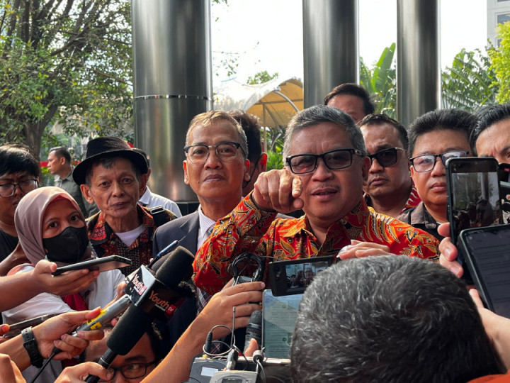 KPK Sita Tas dan Ponsel Hasto hingga 76 Paskibraka akan Kibarkan Merah Putih di IKN