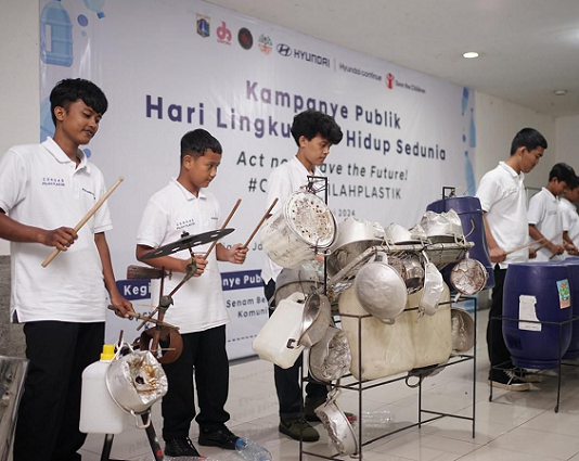 Save the Children Ajak Ratusan Anak dan Orang Muda Lakukan Aksi Nyata Peduli Sampah Plastik