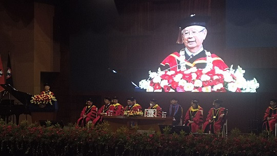 Pengukuhan tiga guru besar baru UPH. Medcom.id/Ilham Pratama Putra