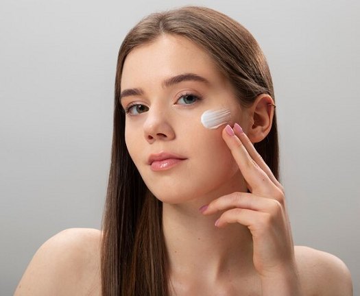 3 Tanda Tabir Surya Kedaluwarsa dan Efeknya pada Kulit