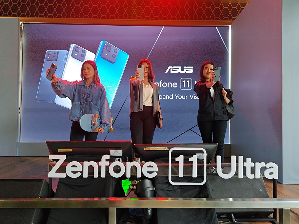 Asus Zenfone 11 Ultra dengan Snapdragon 8 Gen 3 resmi dijual di Indonesia.