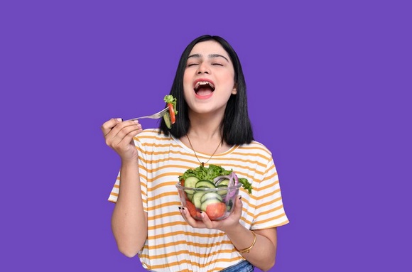 Saatnya Dihindari! Ini Makanan yang Dapat menyebabkan Bau Mulut