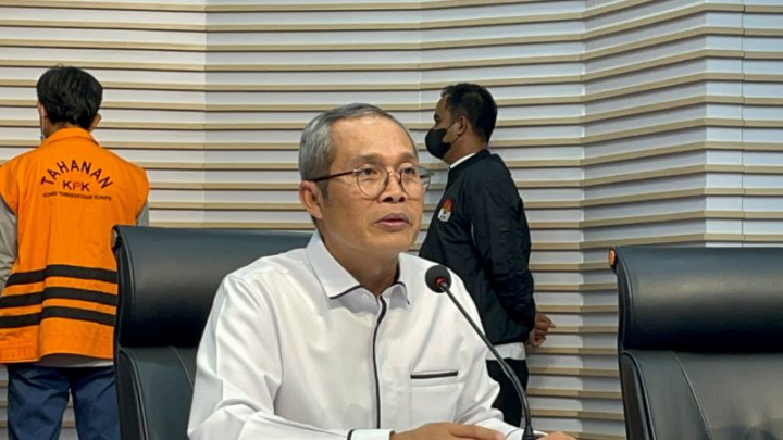 Alexander ke Harun Masiku: Lebih Baik Menyerahkan Diri