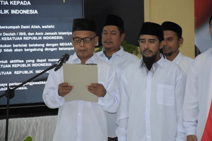 Belasan Simpatisan JI di Poso Ikrar Setia Kembali NKRI