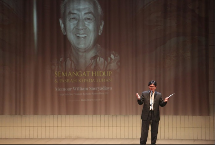 Tertunda 21 Tahun, Gilang Ramadhan Terharu Buku Ayahnya Dirilis