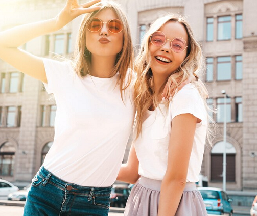 5 Model Pakaian Berbahan Katun yang Tak Lekang oleh Waktu