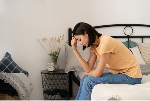 Perempuan Lebih Berisiko Terkena Migrain, Ini Alasannya