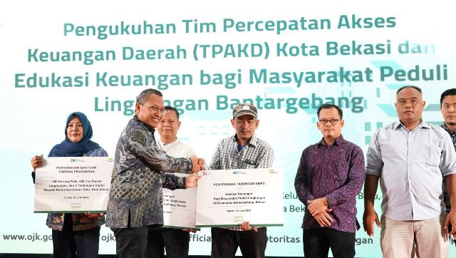 Tukar Sampah Jadi Cuan, Pegadaian Ajak Masyarakat Bantar Gebang Memilah Sampah Menabung Emas