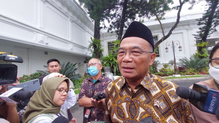 Korban Judi <i>Online</i> Dapat Bansos, Menko PMK: Keluarganya, Bukan Pemain