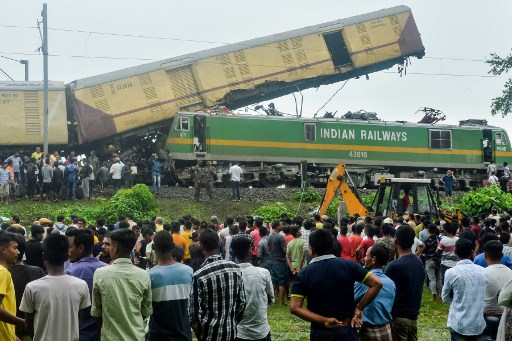 Tabrakan Maut Kereta di India, 8 Orang Tewas