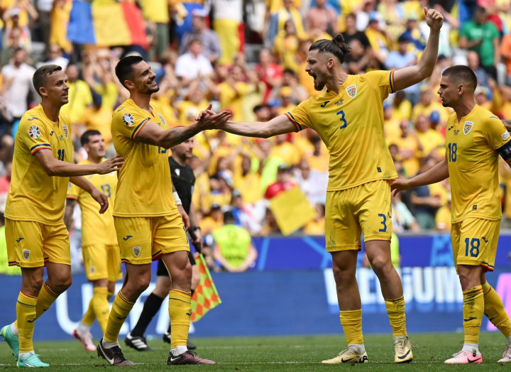 Rumania Hajar Ukraina