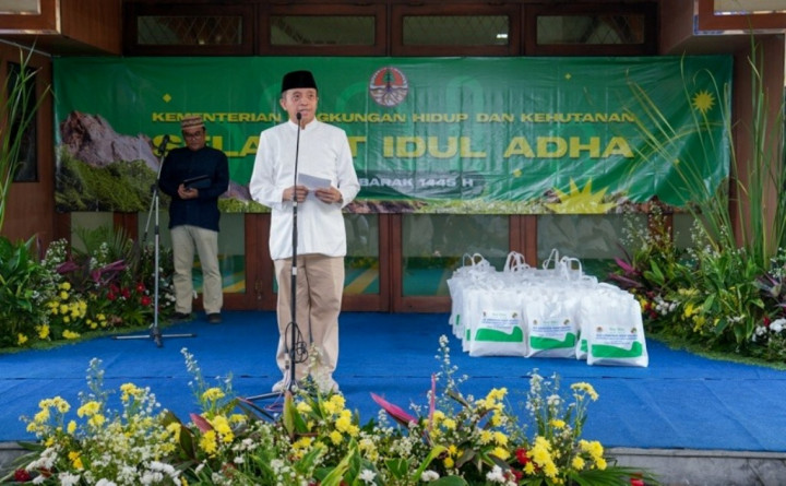 Iduladha, KLHK Bagikan 1.000 Paket Kurban dan Sembako