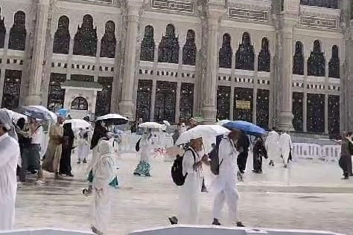 Alhamdulillah, Makkah Diguyur Hujan