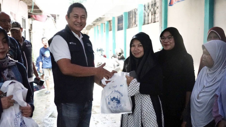 Surveyor Indonesia Salurkan Daging Kurban ke Masyarakat Prasejahtera