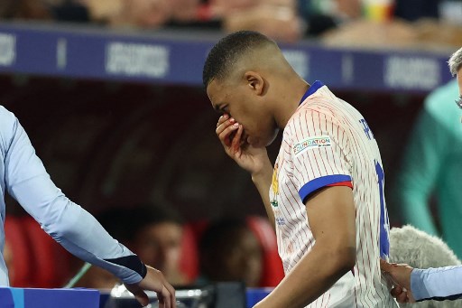 Cedera Patah Tulang Hidung, Mbappe Minta Ide Topeng ke Fans