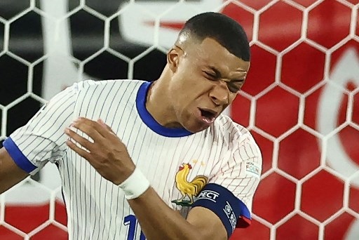 Update Kondisi Kylian Mbappe Usai Mengalami Patah Hidung