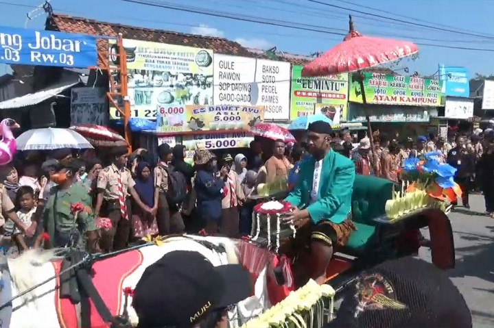 Melihat Tradisi Jamas Pusaka Sunan Kalijaga Diiringi Prajurit Patangpuluhan