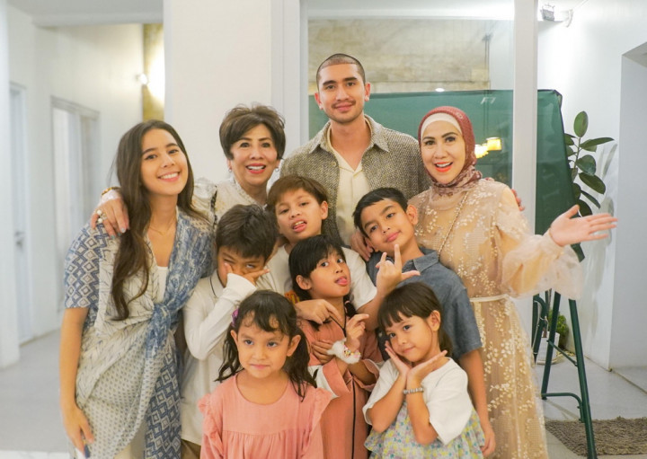 Momen Spesial Verrell Bramasta Rayakan Iduladha Bareng Ayah dan Venna Melinda