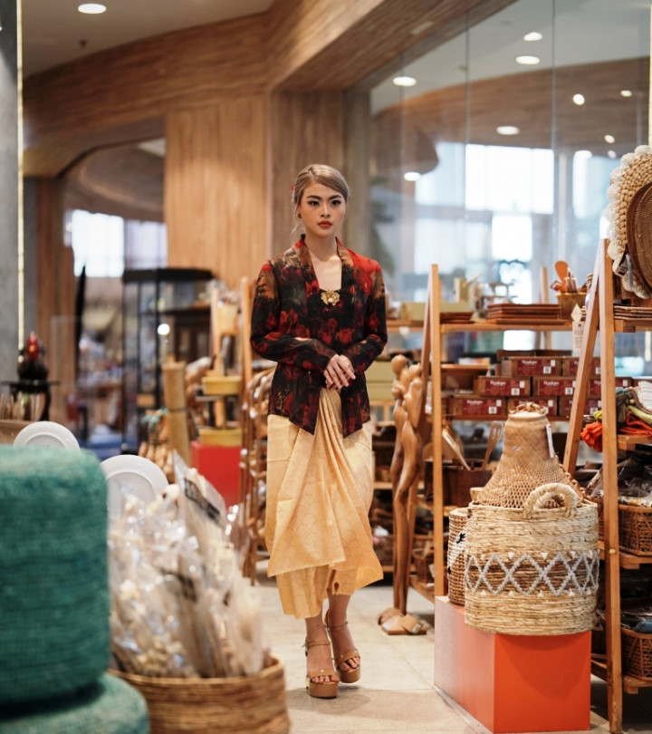 Melestarikan Karya S. Sudjojono dalam Jenama Fesyen Djon & Rose