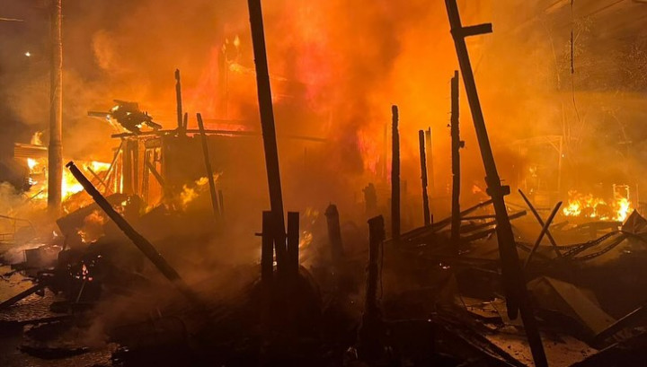 Kebakaran di Jakbar, 70 Personel Pemadam Dikerahkan