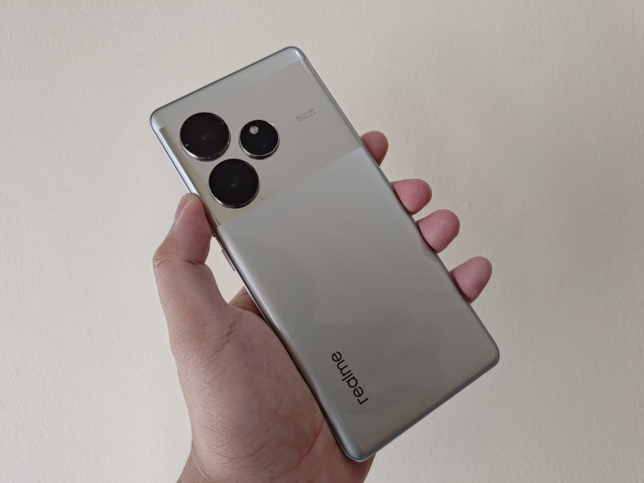 Siap Rilis di Indonesia, Hands-On realme GT 6 yang Pakai Snapdragon 8s Gen 3