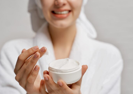 Tabir Surya Mineral, Halau Sinar Matahari untuk Si Kulit Sensitif dan Berjerawat