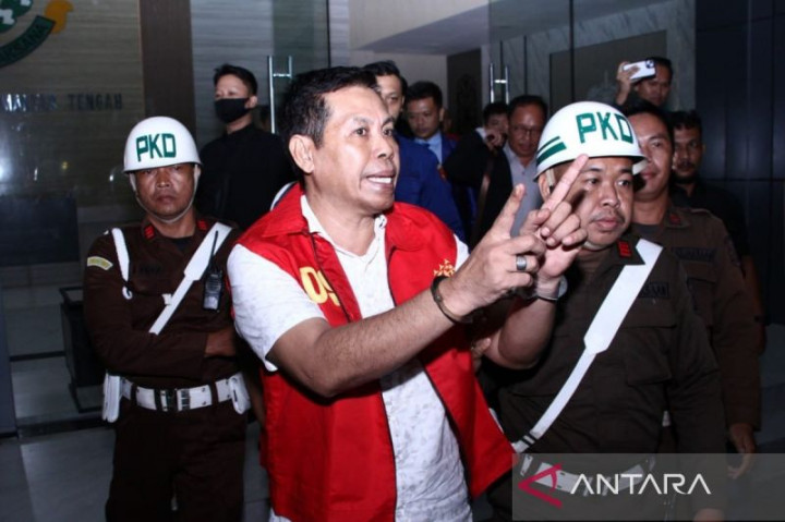 Penyidik Kejati Kalteng Tahan Ketua dan Bendahara KONI Kotim