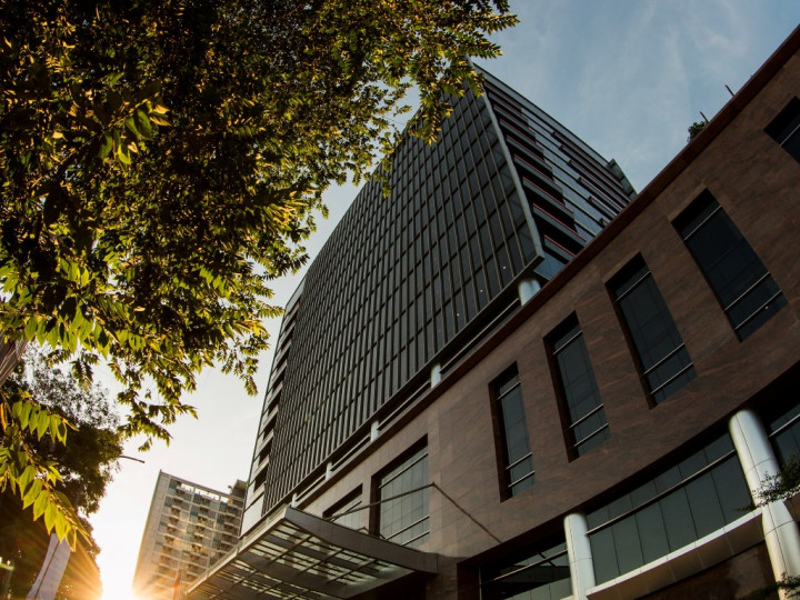 Selamat! Hutama Karya Jadi BUMN Infrastruktur Terbaik di Indonesia