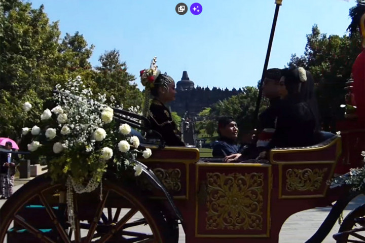 Pengantin Unik, Diarak Kereta Kencana Berlatar Belakang Candi Borobudur