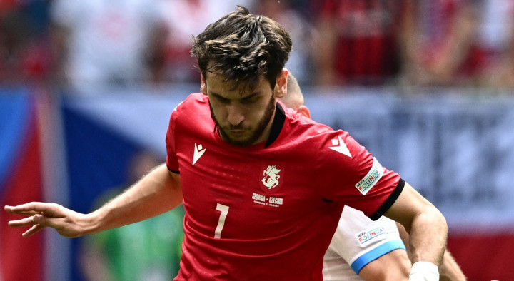 Georgia Paksa Ceko Berbagi Angka