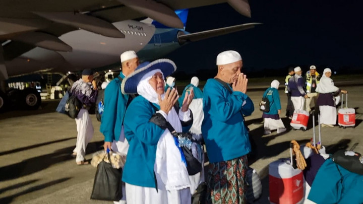 359 Haji Kloter 1 Solo Tiba di Tanah Air