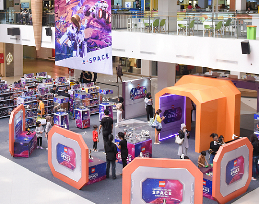 Lost in Space: A Mission to Return Home The Lego Group yang hadir di Mall 23 Paskal, Bandung. (Foto: Dok. Istimewa)