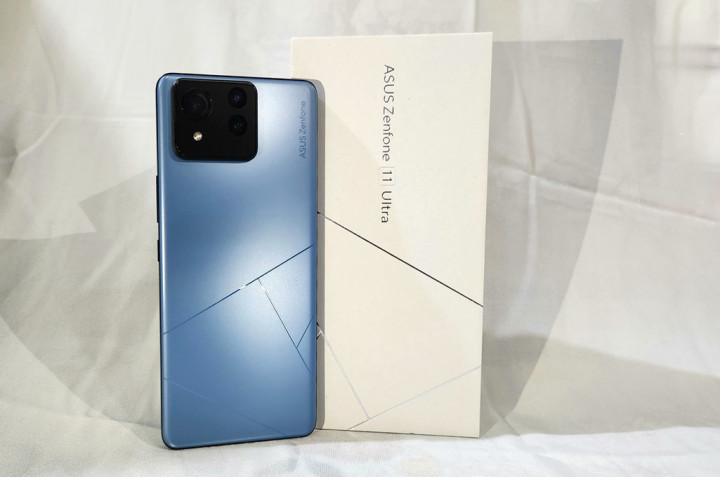 Asus Zenfone 11 Ultra, Performa Andal Berbezel Layar Tipis