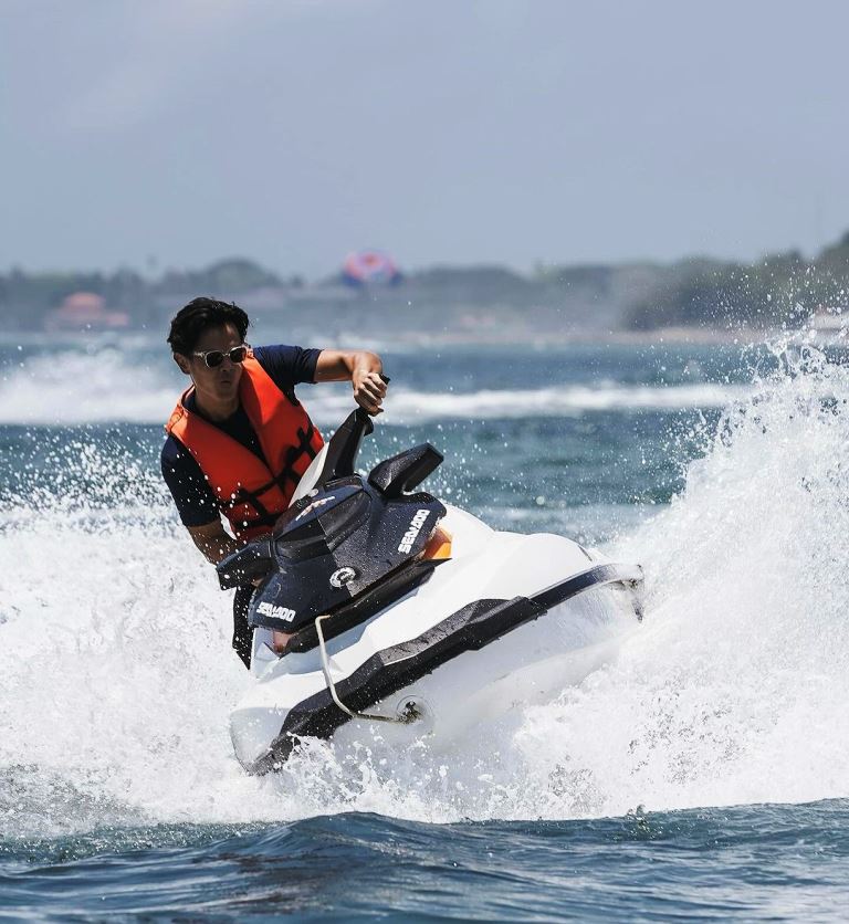Dion Wiyoko. @dionwiyoko