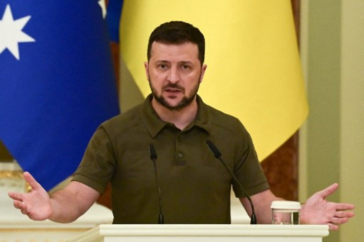 Zelenskyy Pecat Jenderal Senior Ukraina, Ini Penyebabnya
