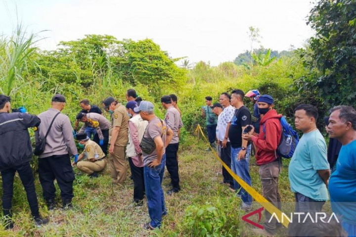 Polres Sukabumi Selidiki Penemuan Kerangka Manusia di Pekarangan Warga