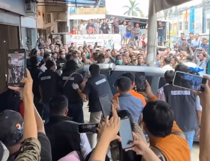 Karyawan Koperasi Ditemukan Tewas Dicor di Ruko Baju Distro