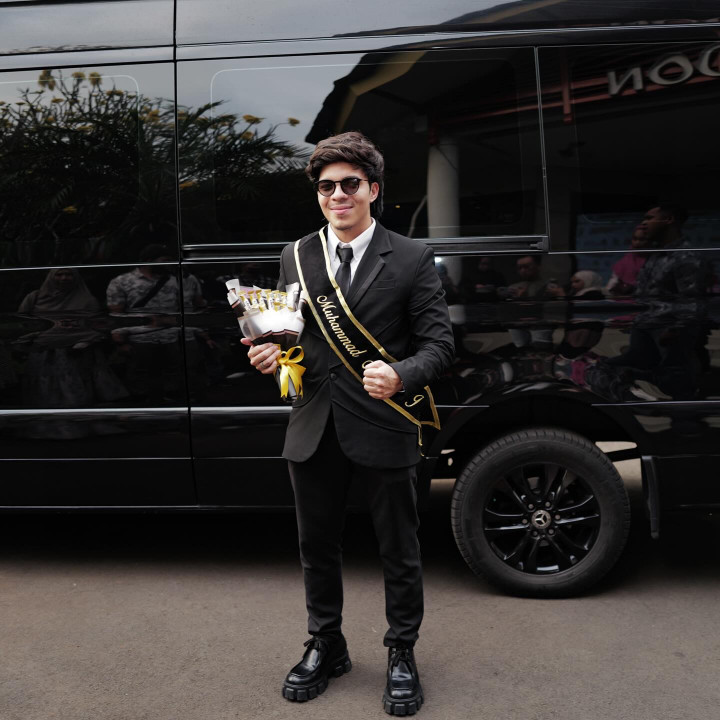 Keren! Atta Halilintar Tak Malu Baru Lulus SMA di Usia 29