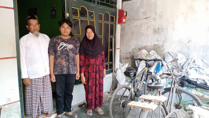 Masuk UGM Tanpa Tes dan Cita-Cita Ahmad Beternak Sapi