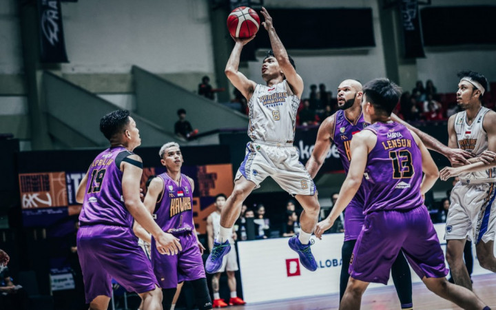 Prawira Harum Bandung Jungkalkan Tangerang Hawks