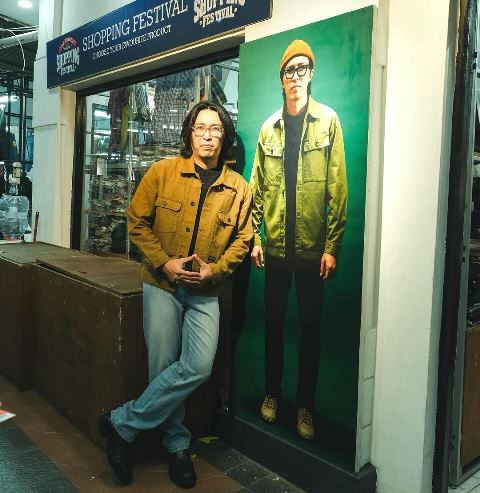 Kamu Sering Menatap Laptop? Dokter Tirta Imbau Lakukan Peregangan!