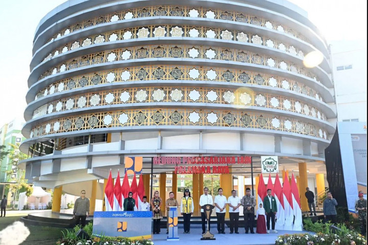 Jokowi Resmikan Pembangunan dan Renovasi Sarana Pendidikan Kalteng