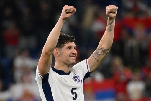 Harry Kane Puji Bek John Stones