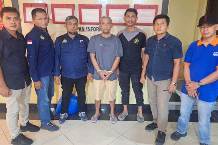 Tersangka Kasus 8,63 Kg Sisik Trenggiling Dilimpahkan ke Kejari Sijunjung